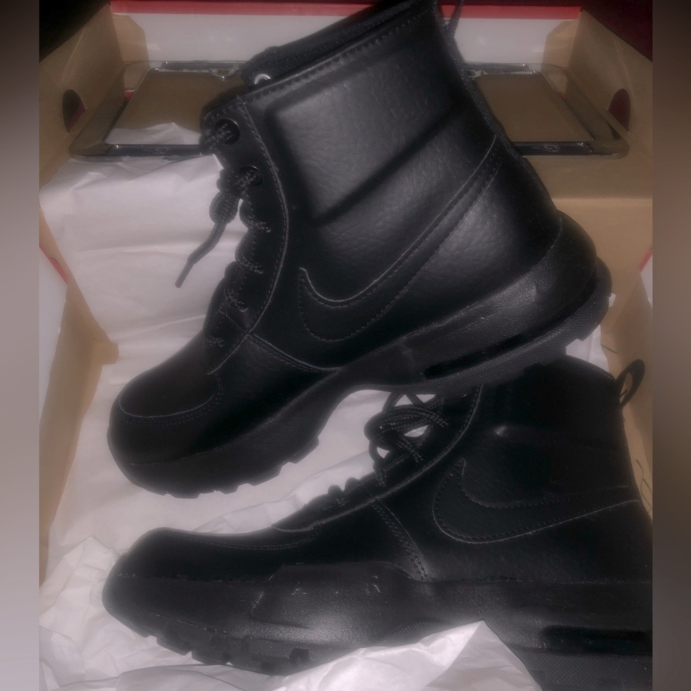 Black Nike Boots!